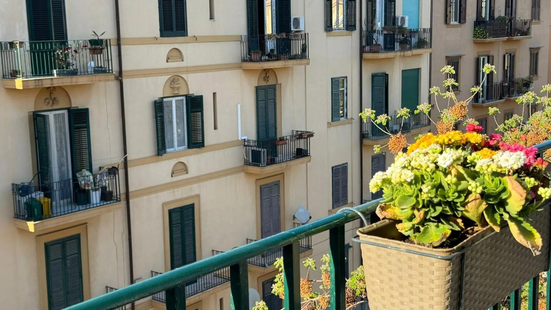 Di Fresco Apartments - Holiday House Palermo Italia